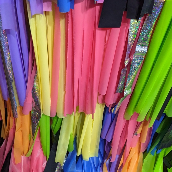 Colorful Fringe Backdrop - Picture 3 of 4